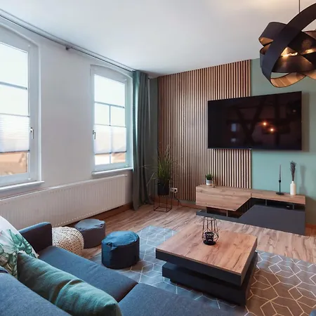 Grosszugiges - Zentrale Lage, 7 Personen Apartment *
